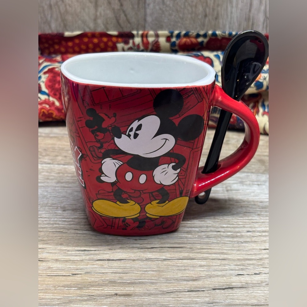 Disney Mickey Mouse Jerry Leigh Mug With Spoon